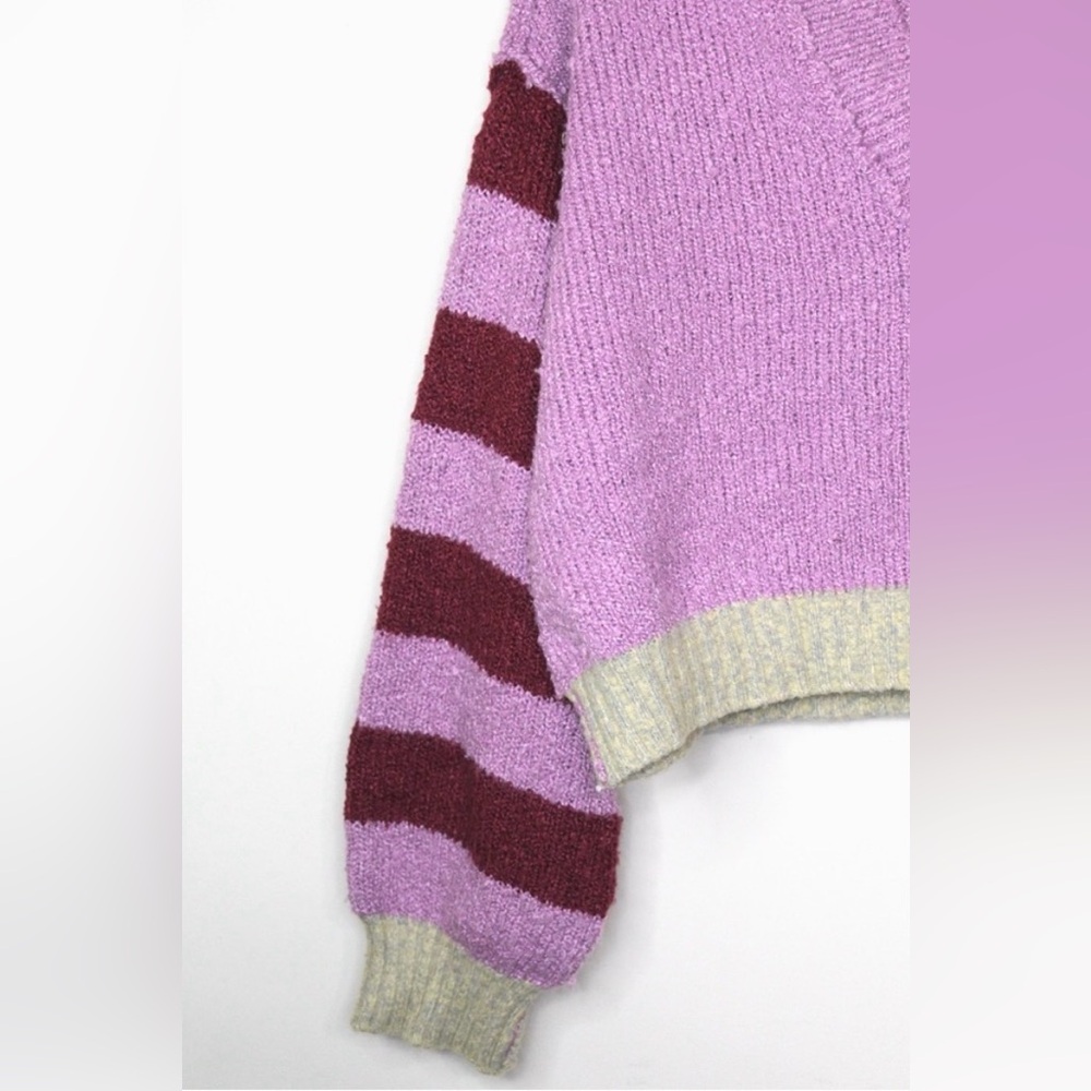 Women's Pink V-Neck Sweater - Picture 6 of 12